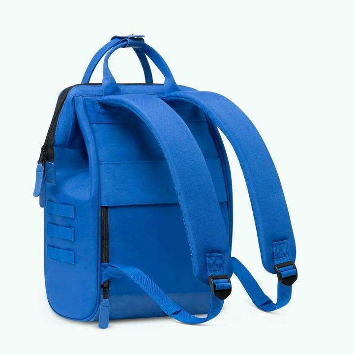 Actual product image Cabaia Medea Medium Size