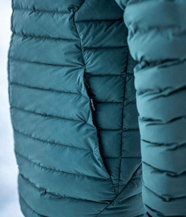 Actual product image Penguin Fiberball Herren Isolationsjacke dunkelblau (M)