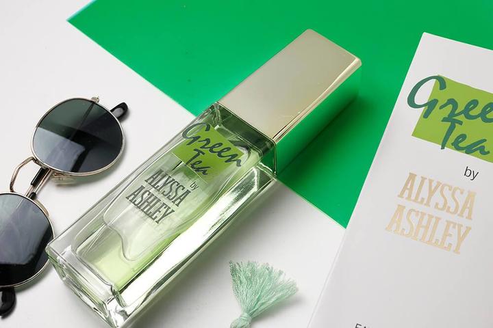Actual product image Alyssa Ashley Green Tea Essence Eau de Toilette (100 ml) (Eau de toilette, 100 ml)
