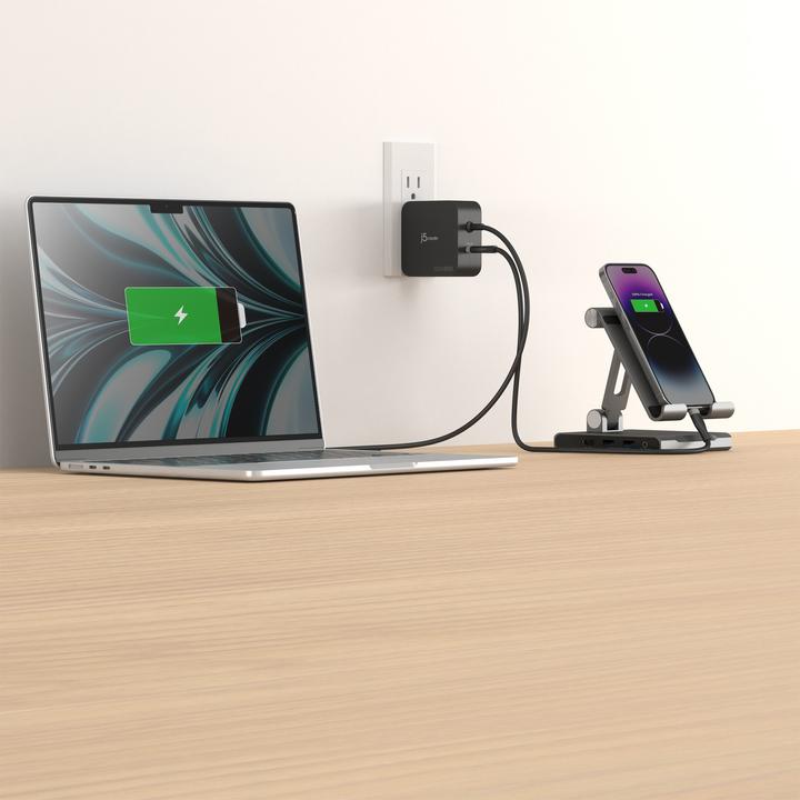 Produktbild j5Create 102-Watt-GaN-PD-USB-C-Reiseladegerät mit 2 Anschlüssen, einschliesslich austauschbaren Netzs (102 W)