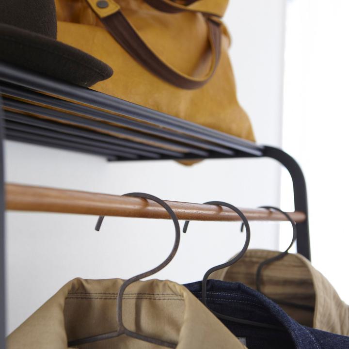 Produktbild Yamazaki Lehnende Garderobe mit Ablage TOWER