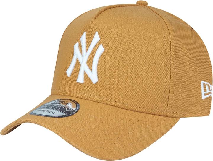 Actual product image New Era 9Forty Snapback Trucker Cap - New York Yankees tan