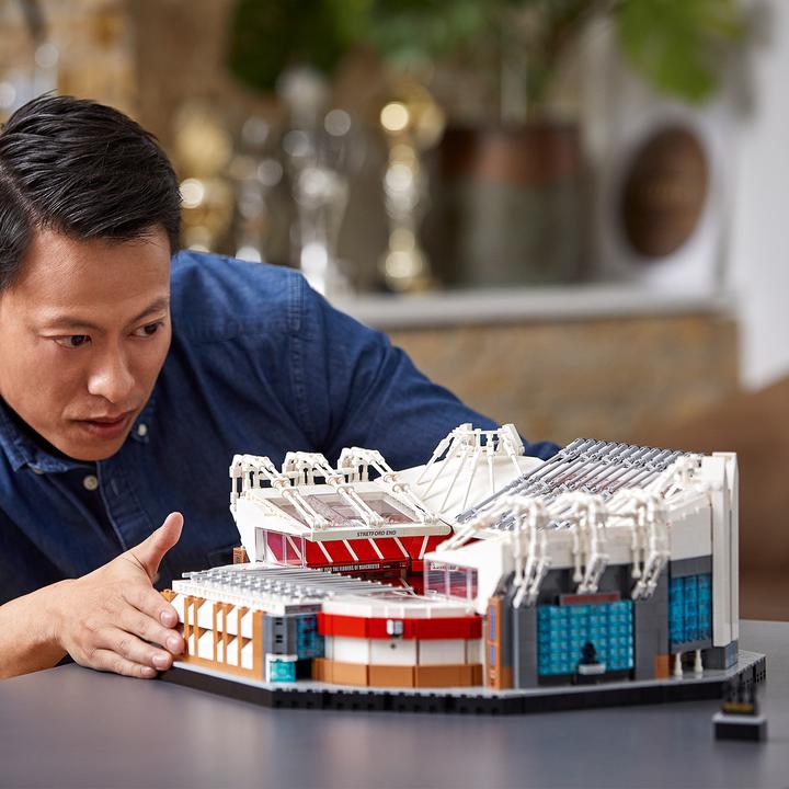Actual product image LEGO Old Trafford - Manchester United (10272, LEGO Creator Expert, LEGO Rare Sets)
