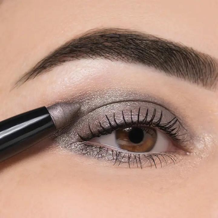 Actual product image Artdeco High Performance (08 Benefit Silver Grey)