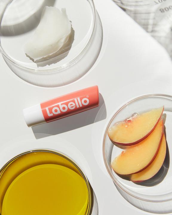 Produktbild Labello Peach Power Retro Edition (Pflegestift)