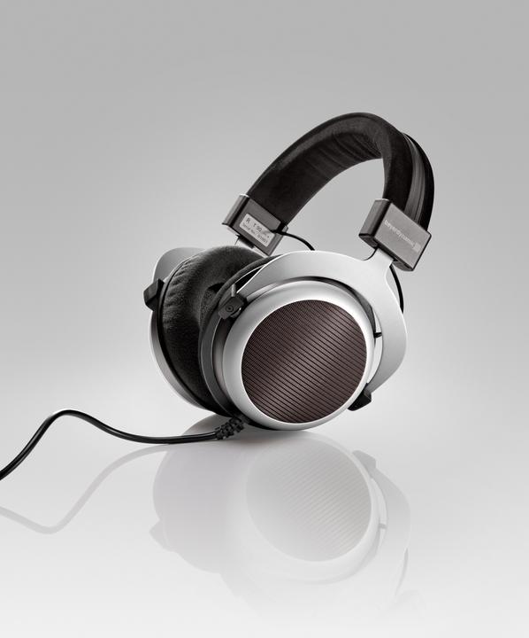Actual product image Beyerdynamic T 90 (Cable)