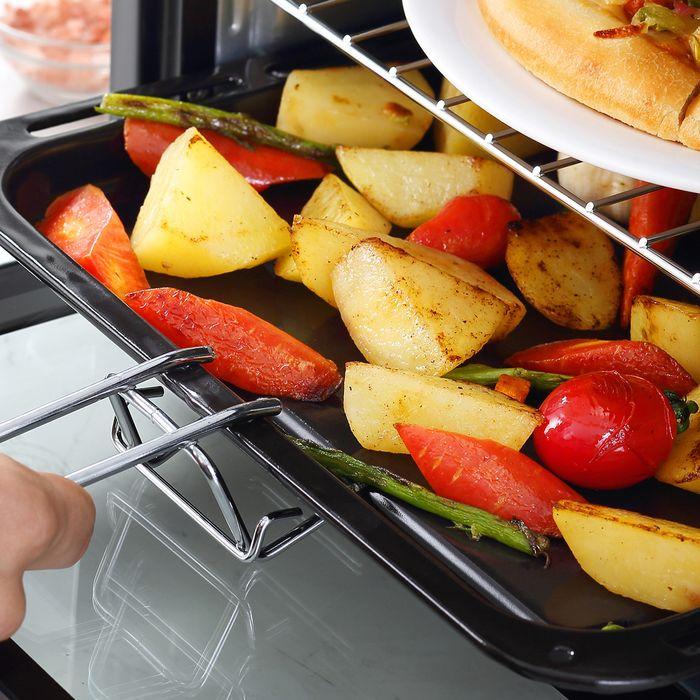 Produktbild Swisshandel24 Minibackofen 16 L 1400W Mini Backofen 100-230℃ 60 Min. Timer Schwarz