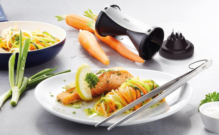 Image du produit GEFU 00079 Set coupe-spirale Spirelle et pincette de cuisine