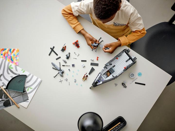 Actual product image LEGO Super Heroes - Black Panther: War on the Water (76214, LEGO Marvel)