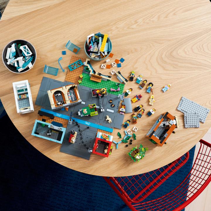 Actual product image LEGO City centre (60380, LEGO City)