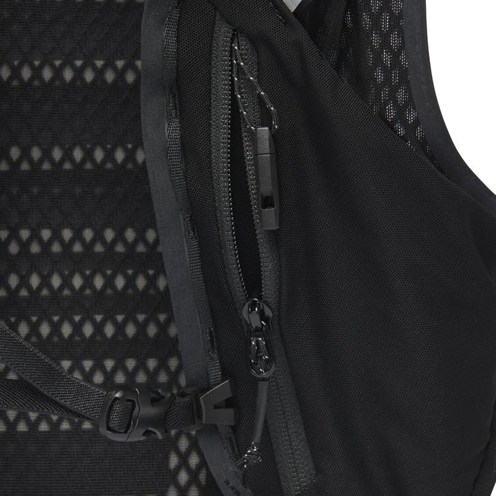 Actual product image Black Diamond W Distance 15 Backpack (15 l)