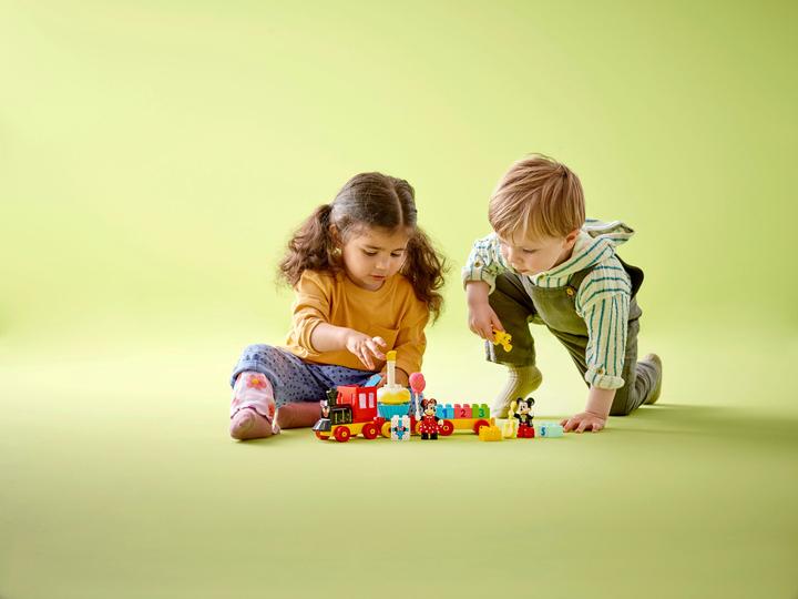 Produktbild LEGO Mickys und Minnies Geburtstagszug (10941)