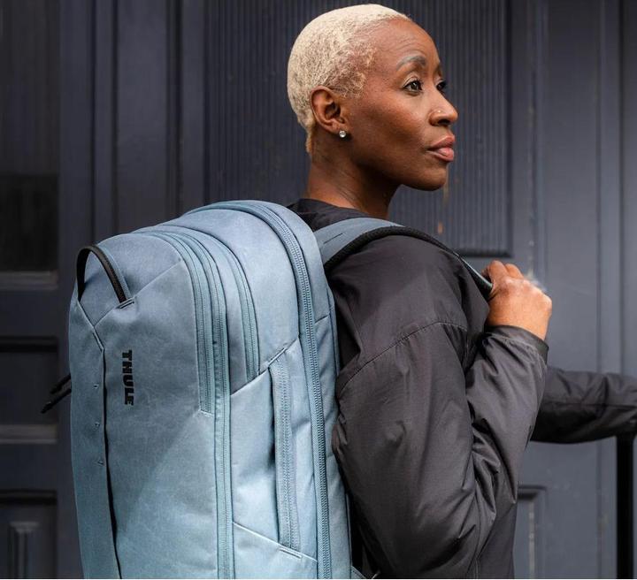 Actual product image Thule Aion (28 l)
