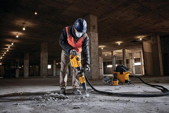 Actual product image DeWalt SDSmax chisel hammer D25832K (Electrical connection)
