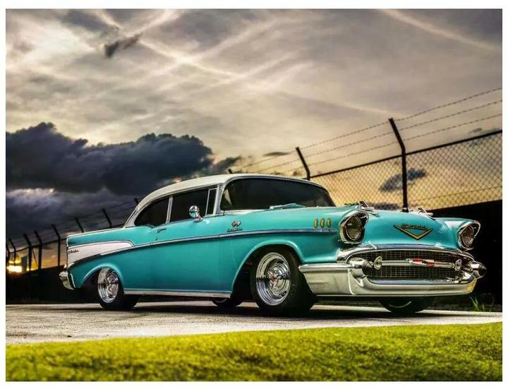 Image du produit Kyosho Voiture de série Fazer MK2 1957 Chevy Bel Air Coupe 1:10, ARTR (Presque prêt à être conduite)