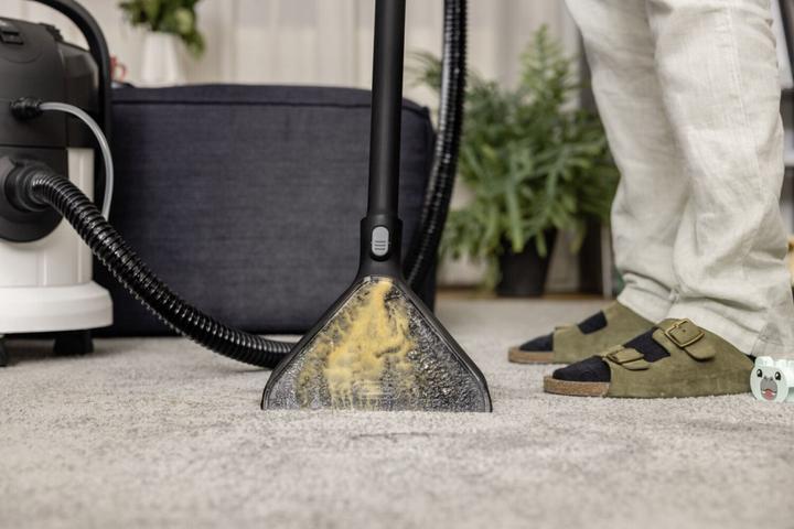 Actual product image Kärcher SE 4 Plus 1.081-170.0 (Wet dry vacuum cleaner)