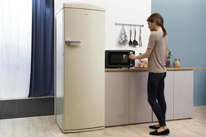 Actual product image Candy Divo G25CMB Flat Surface Microwave with grill 25 L 900 W Black (EU plug, 25 l)
