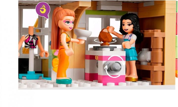 Actual product image LEGO Emma's art school (41711, LEGO Friends)