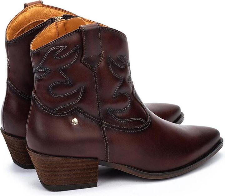Actual product image Pikolinos Vergel (39)