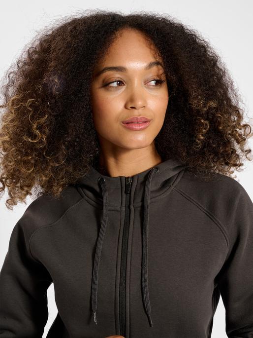 Actual product image hummel Red Heavy Zip Hoodie Woman (S)