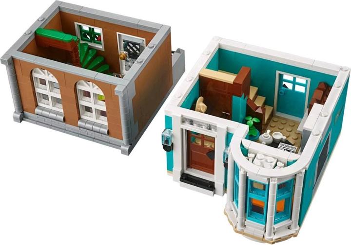 Actual product image LEGO bookshop (10270, LEGO Creator Expert, LEGO Rare Sets)