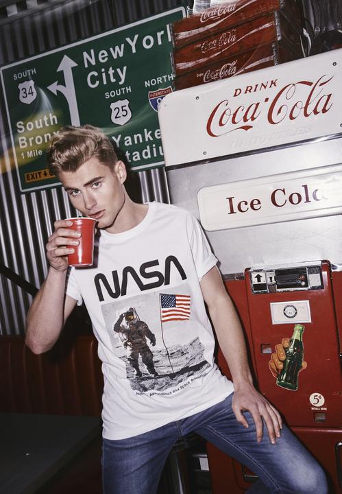 Actual product image Mister Tee NASA Moon Man Tee (XS)
