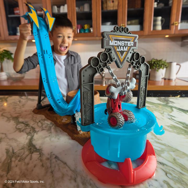 Actual product image Monster Jam Mud Blasters Monster Mutt Dalmatian Dunk Tank