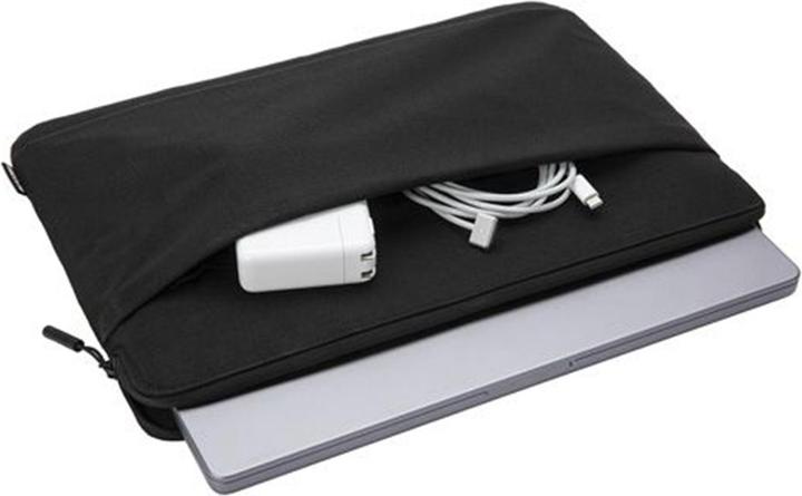 Actual product image Incase Go (16", Apple)