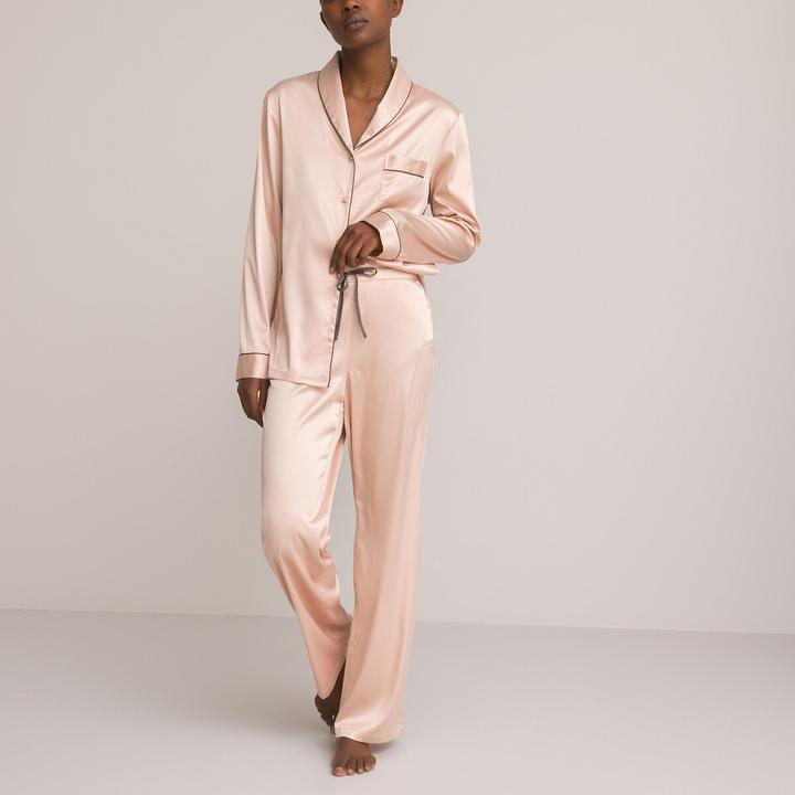 Anne Weyburn Pyjama Signature