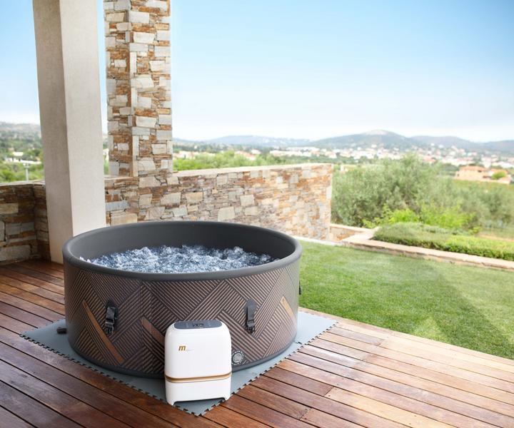 Actual product image PureHaven Inflatable whirlpool 173x173x70 cm for 6 persons self-cleaning incl. filter cartridges (6 pers.)