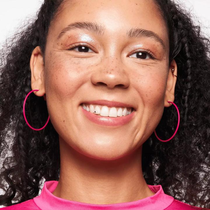 Produktbild essence Baby Got Glow liquid highlighter (10 Sassy in Silk, Highlighter)