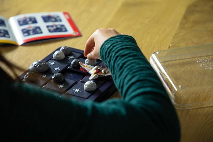 Actual product image Smart Games Asteroid Escape (Multilingual, French, English, German)