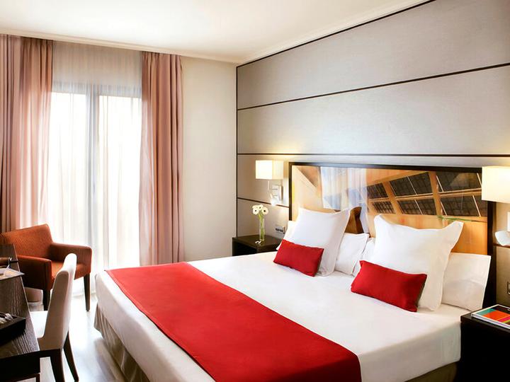 Produktbild Smartbox Gemeinsam nach Barcelona: 1 oder 2 Übernachtungen im 3* oder 4* Hotel (2 Pers.)