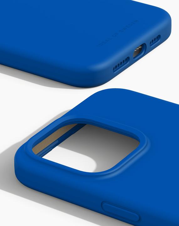 Immagine prodotto iDeal Of Sweden Cover in silicone di design blu cobalto (Apple iPhone 15 Pro Max)