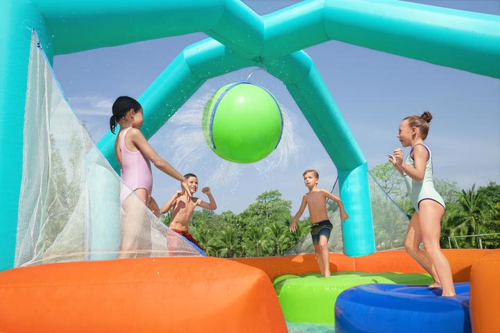 Produktbild Bestway aufblasbares Spielcenter Dodge & Drench Water Park, 4,5 x 4,5 x 2,68 m, 53383