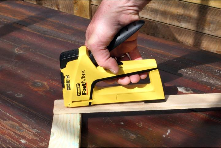 Image du produit Stanley Agrafeuse manuelle et cloueuse TR400 4en1