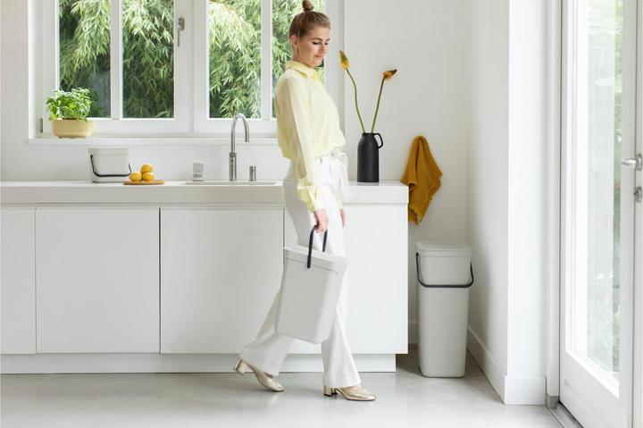 Image du produit Brabantia Poubelle de recyclage Sort & Go 12 l, gris clair (12 l)