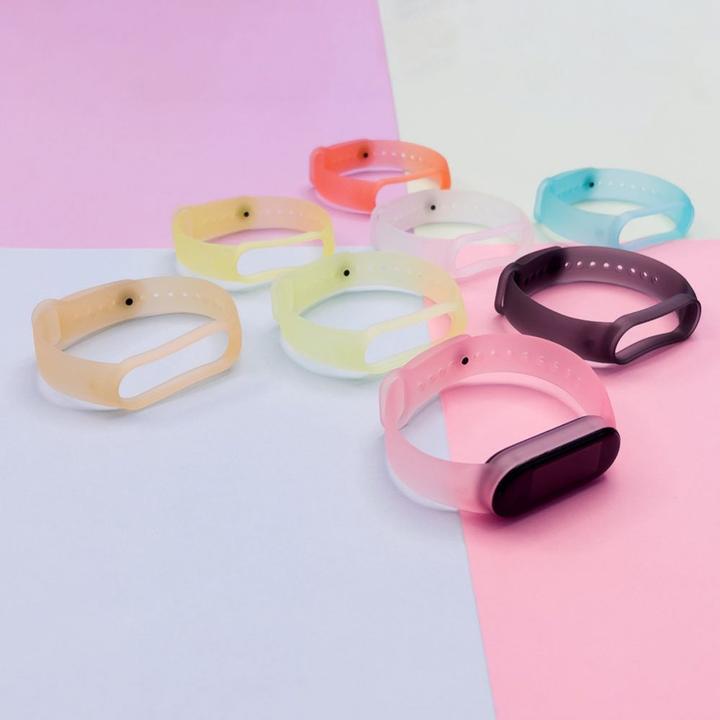 Produktbild Hurtel Replacment band strap for Xiaomi Mi Band 5/6 golden (Silikon)