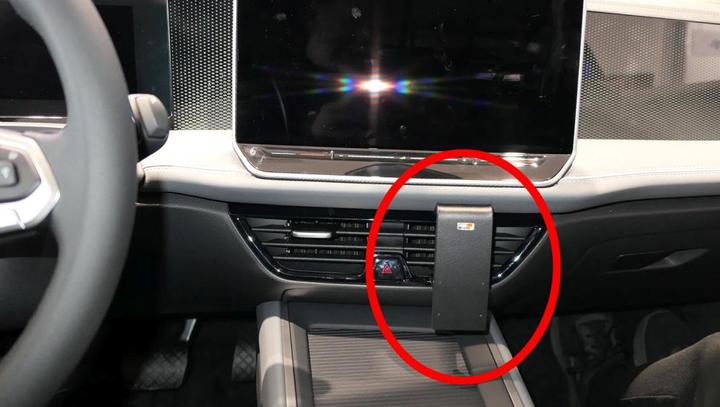 Brodit ProClip Volkswagen Passat anno 24