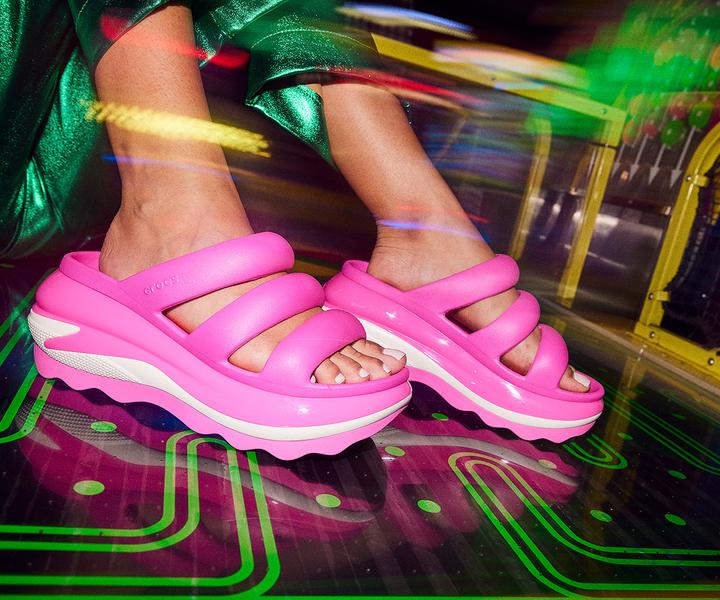 Actual product image Crocs W's Mega Crush Triple Strap (40)