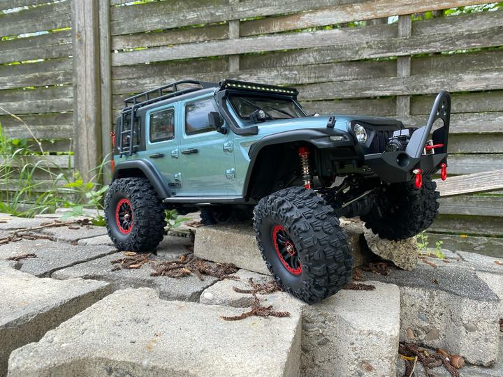 Actual product image DF-Models DF-4S Pro Crawler (ARR Almost Ready to Run)