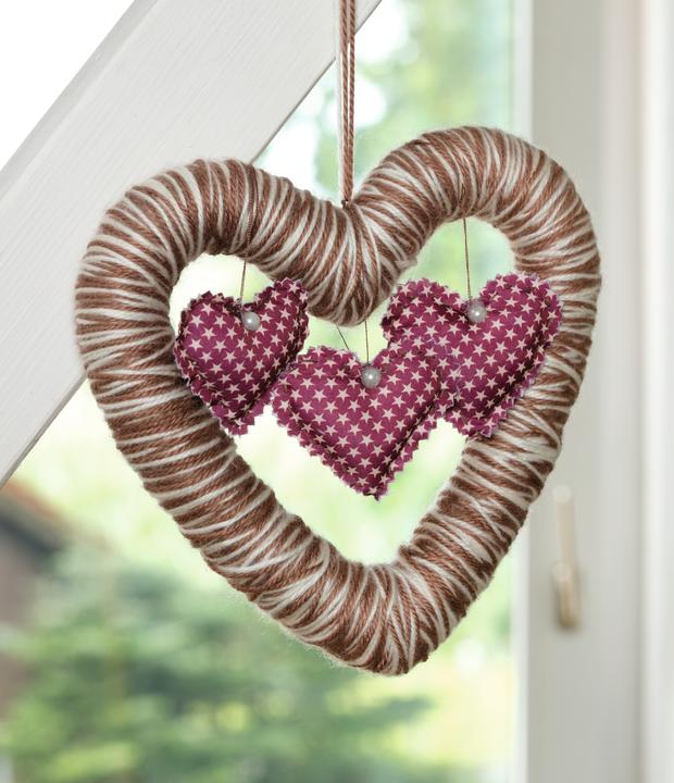 Produktbild VBS Styropor-Herzrahmen, 15 cm