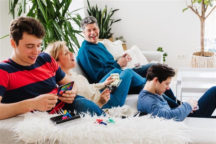 Produktbild Smart Games IQ Six Pro (Deutsch, Französisch, Italienisch)