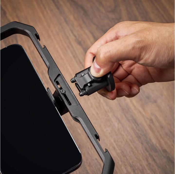 Actual product image SmallRig H11 quick-release adapter (Acra), accessory type camera