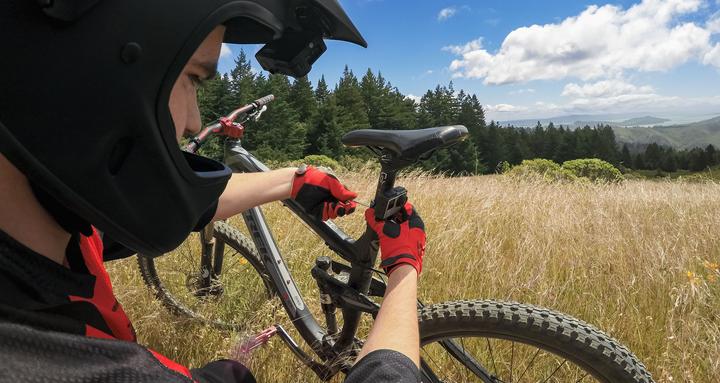Immagine prodotto GoPro Pro Handlebar/Seatpost/Pole Mount (Universale, Eroe 7, Azione Osmo)