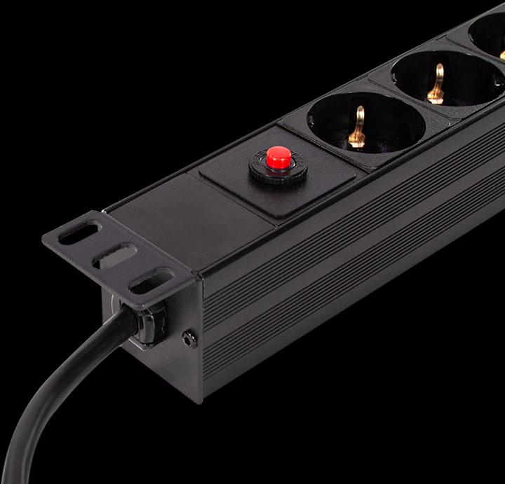 Produktbild LogiLink 19" Steckdosenleiste 8-fach, mit Kaltgerätestecker u. Überlastschutz (8 x, CEE 7/3, 3 m)