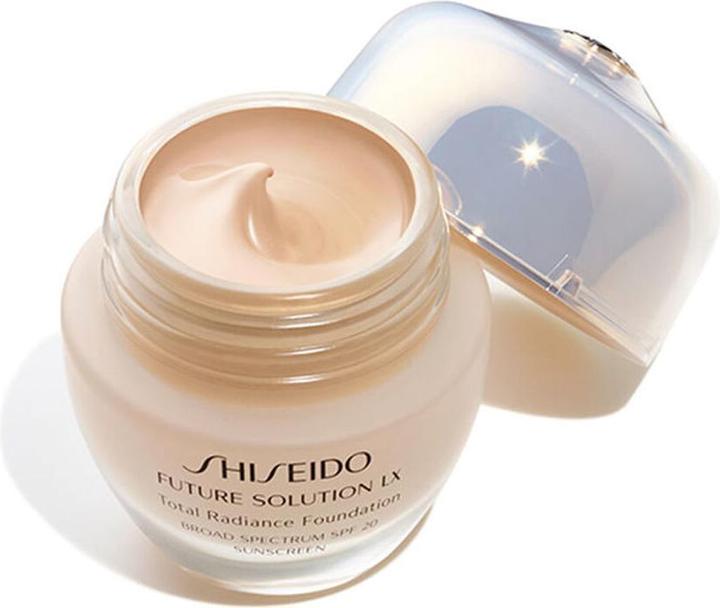 Actual product image Shiseido Total Radiance Foundation (N2 Neutral)