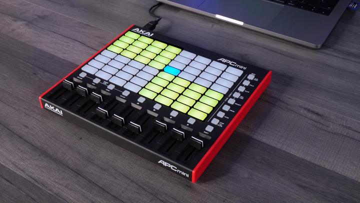 Image du produit Akai Professional APC Mini MK2 (Contrôleur)