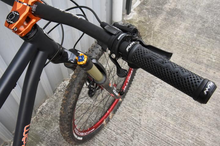 Produktbild Funn Combat II Fahrradgriffe