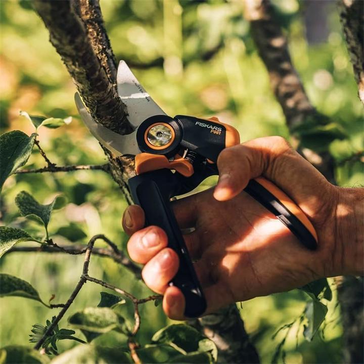 Produktbild Fiskars M P921 Astschere Bypass /Orange